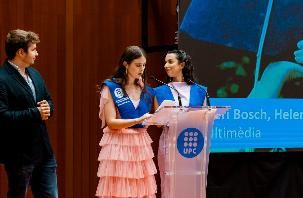 Presenting on stage at the UPC Multimedia graduation ceremony